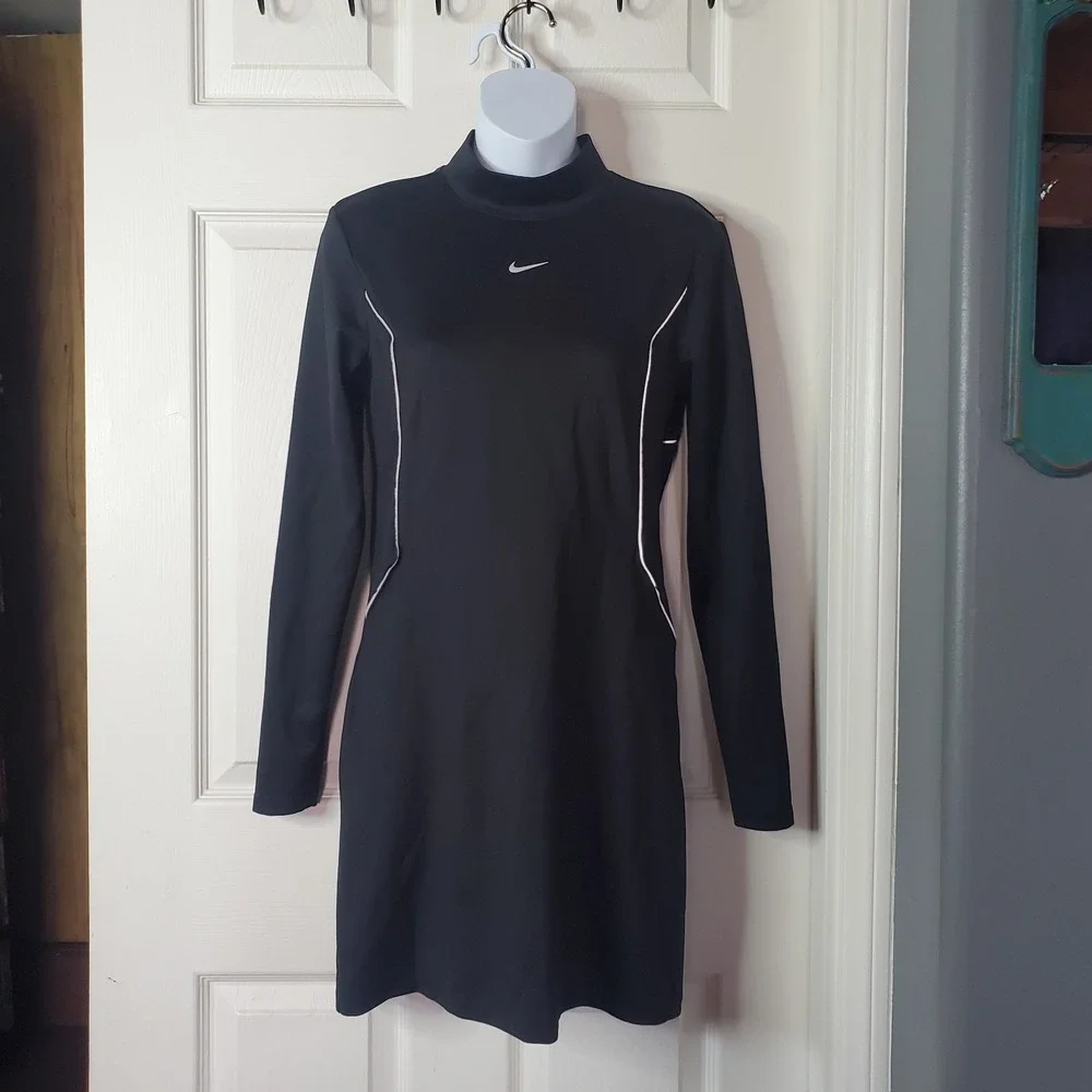 Nike Long Sleeves Black Dress Sport Fitted Athletic Reflective Pullover Stretchy